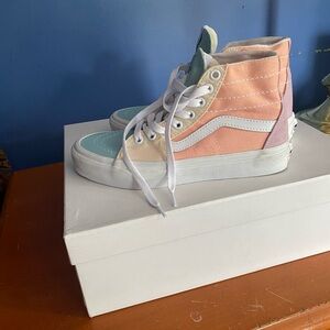 Vans Kids Sneakers in Pastel Pink and Blue